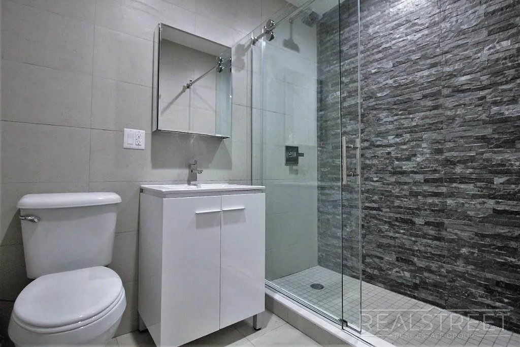 275 Linden Street - Photo 4