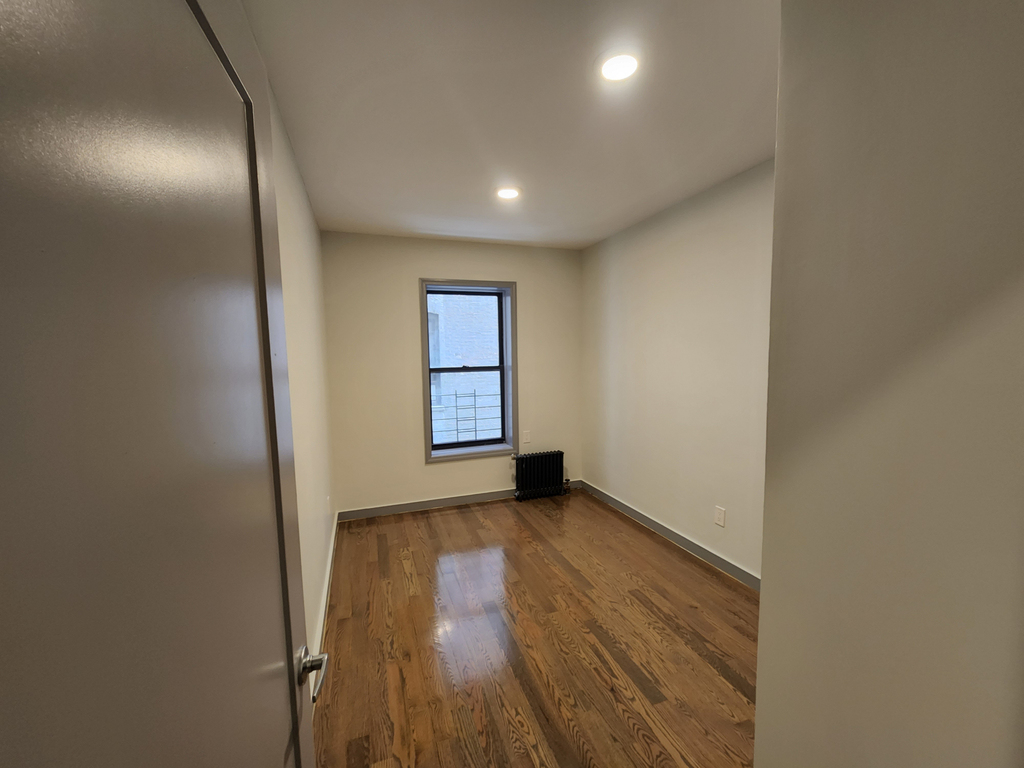 601 West 151st Street - Photo 3