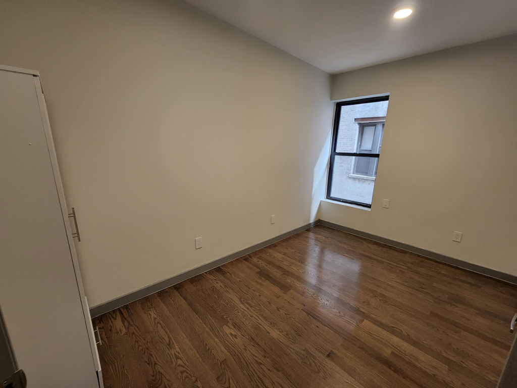 601 West 151st Street - Photo 2