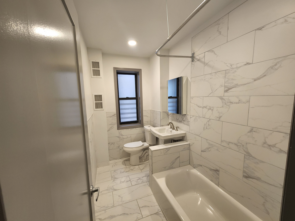 601 West 151st Street - Photo 6