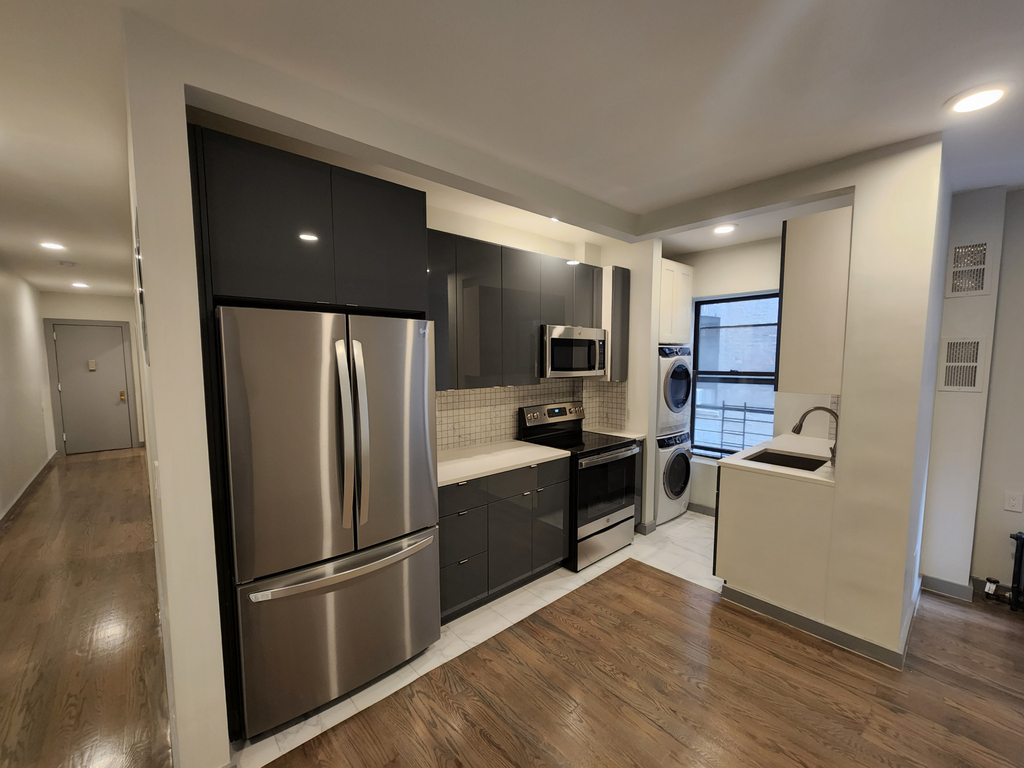 601 West 151st Street - Photo 0