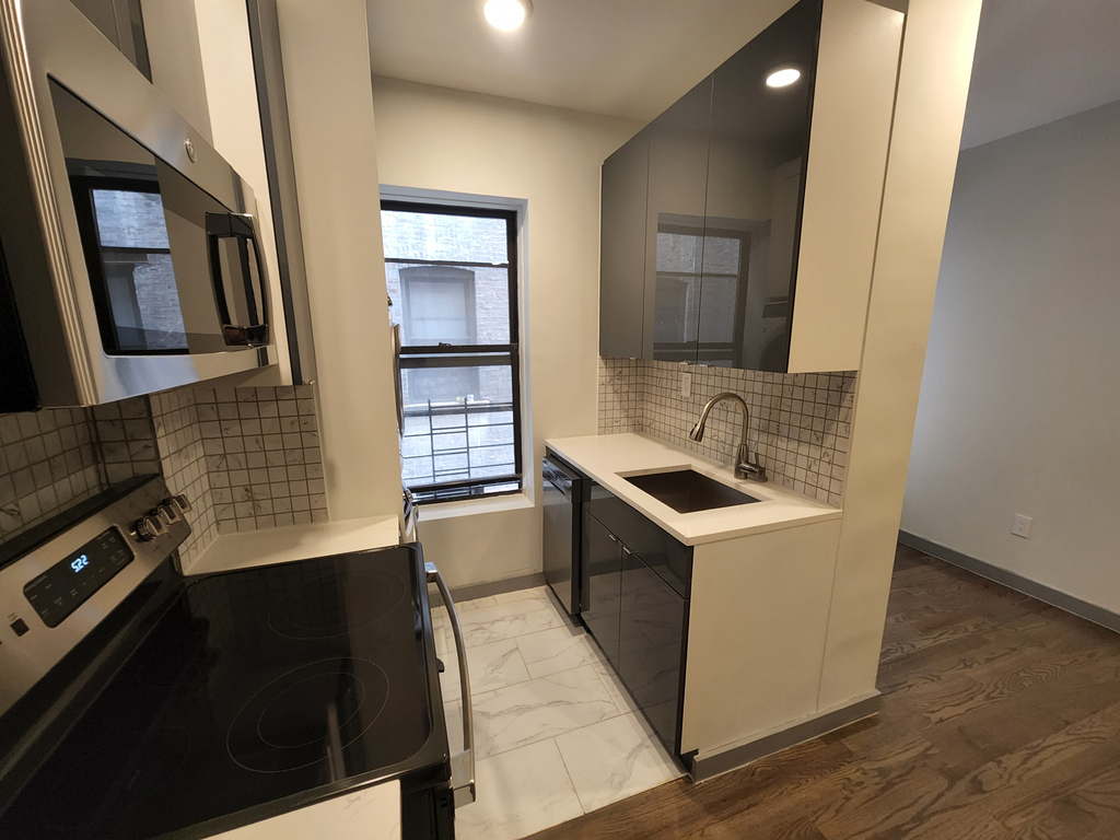 601 West 151st Street - Photo 1
