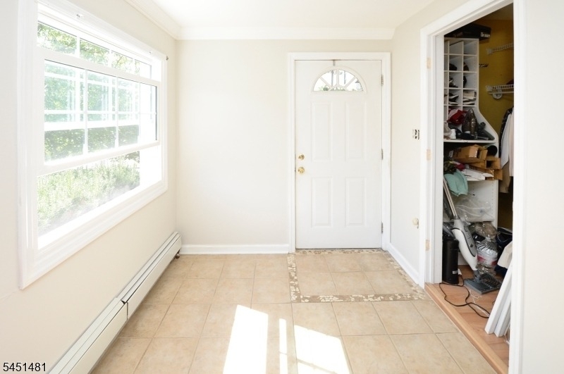 45 Hill St - Photo 4