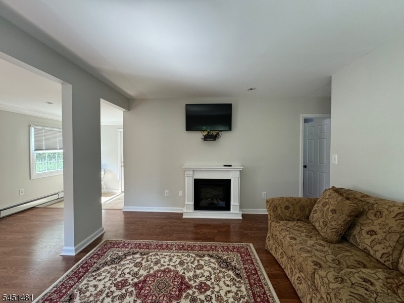 45 Hill St - Photo 5
