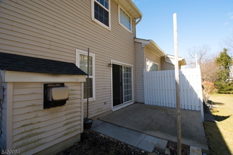 1602 Windsor Ct - Photo 13