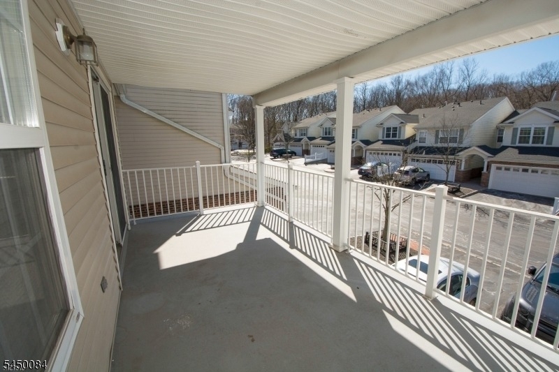 1602 Windsor Ct - Photo 15