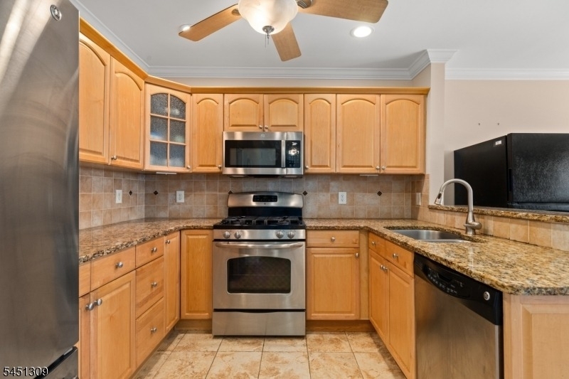 43 Manchester Ct - Photo 5