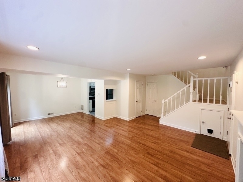 111 Almond Dr - Photo 4