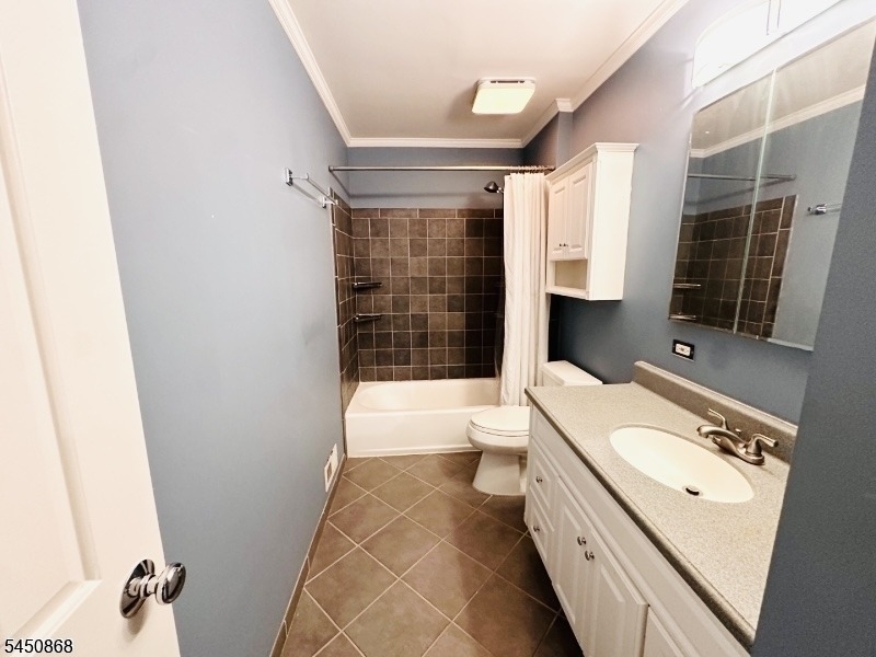 111 Almond Dr - Photo 12