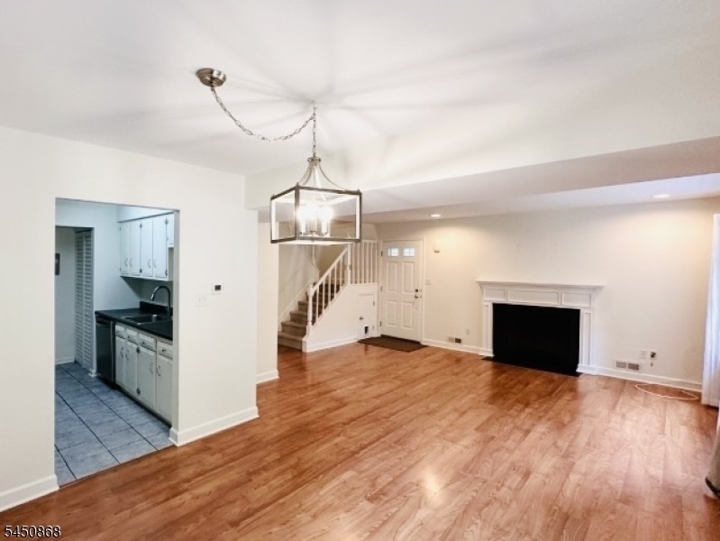 111 Almond Dr - Photo 6