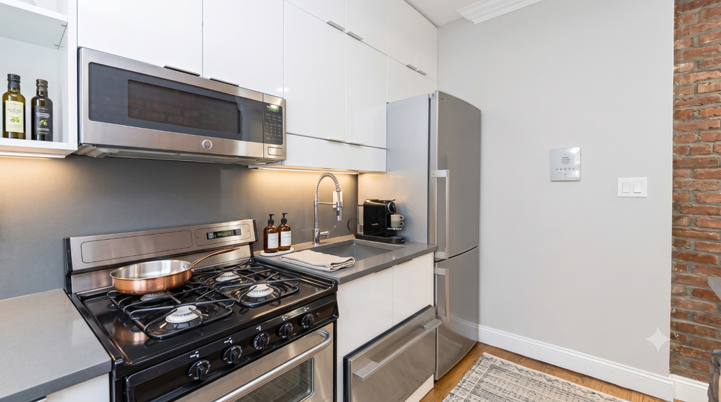 338 East 100th Street - Photo 3