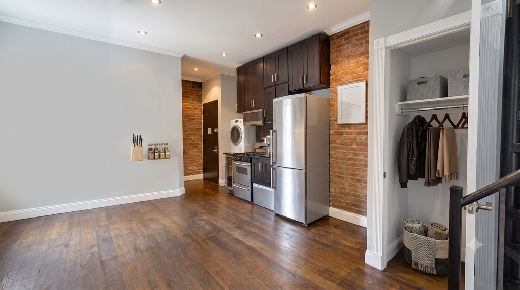 314 East 106th Street - Photo 2