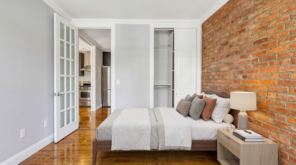 314 East 106th Street - Photo 4
