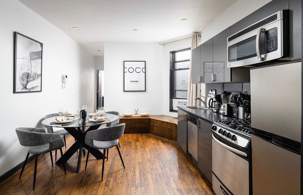 509 East 87th Street - Photo 1