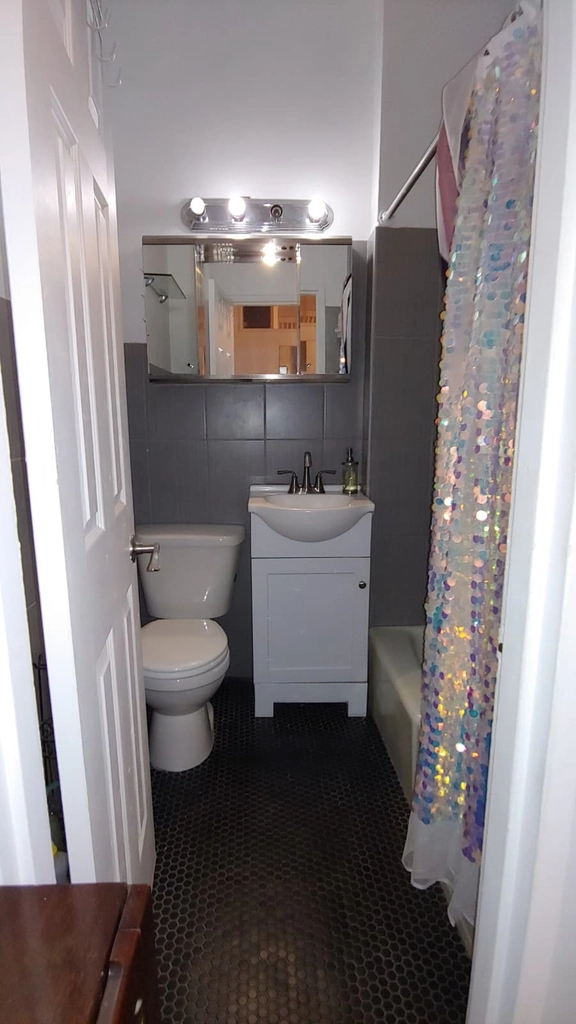 31 East 30th Street - Photo 2