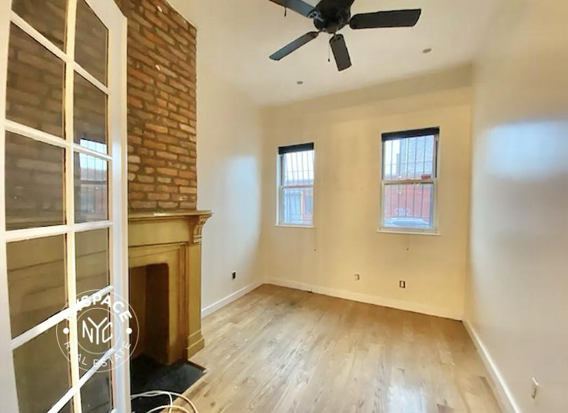 295 Maujer Street - Photo 5