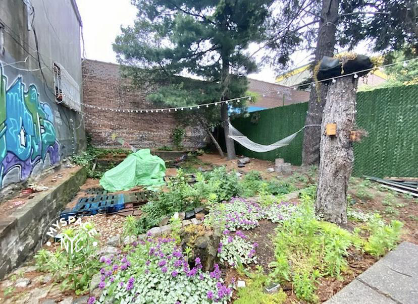 295 Maujer Street - Photo 11