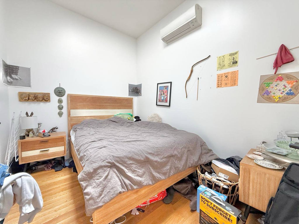 583 Knickerbocker Avenue - Photo 2