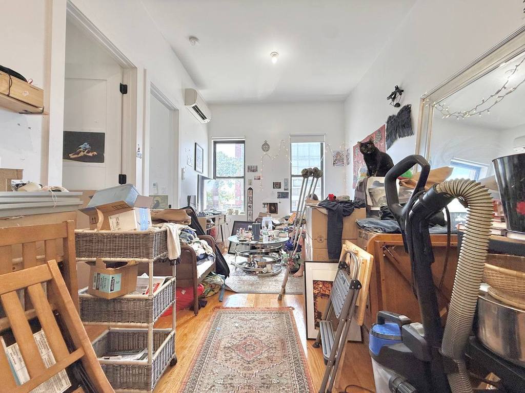 583 Knickerbocker Avenue - Photo 0