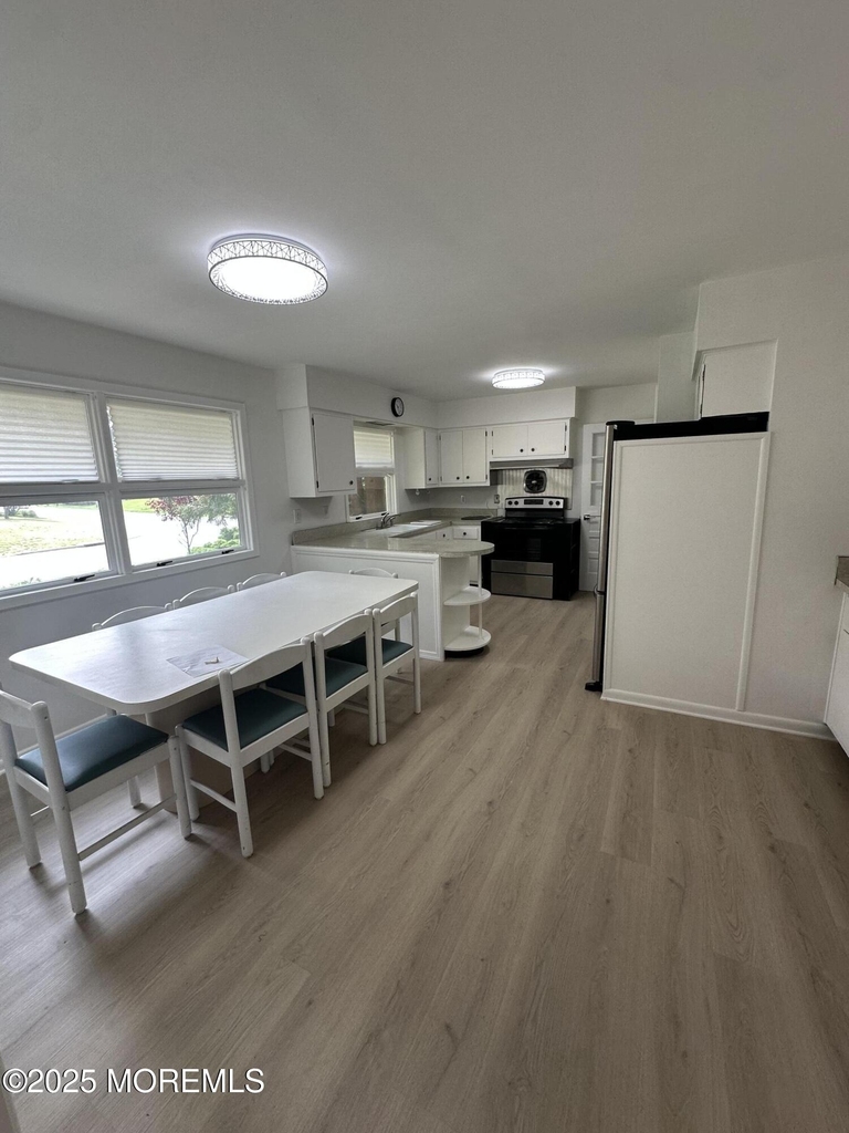172 Larchwood Avenue - Photo 13