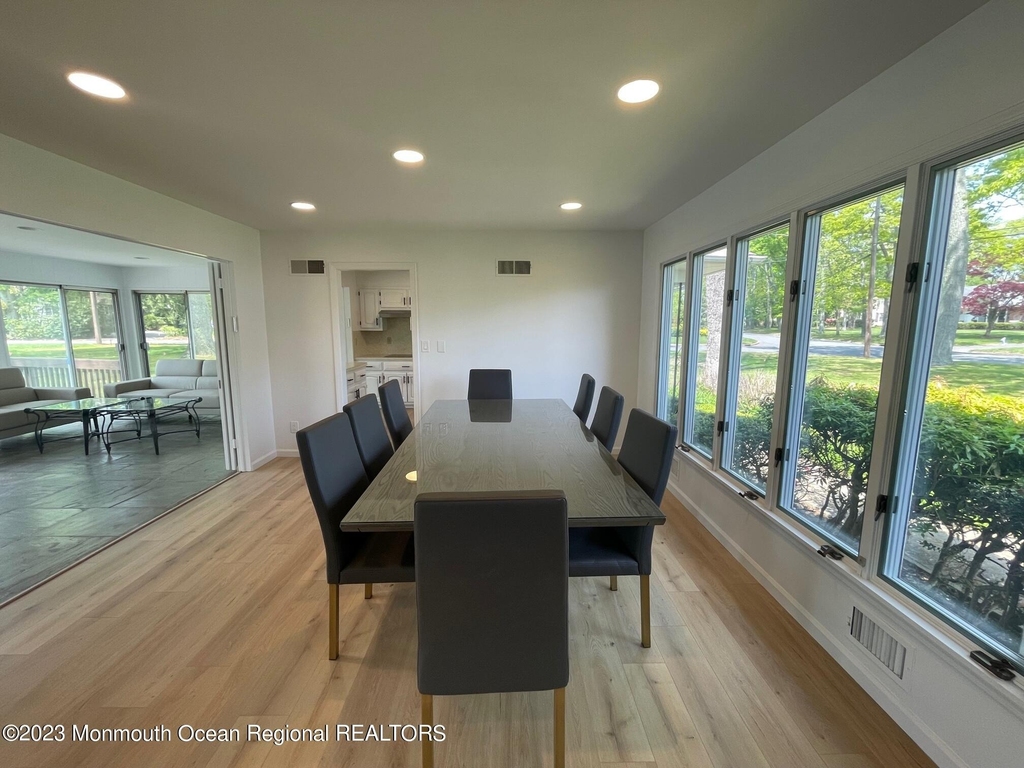 12 Greenbrier Road - Photo 7