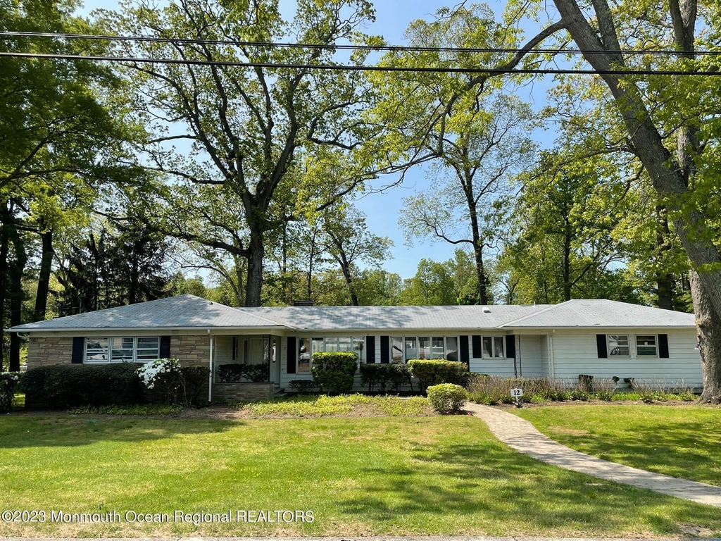 12 Greenbrier Road - Photo 0