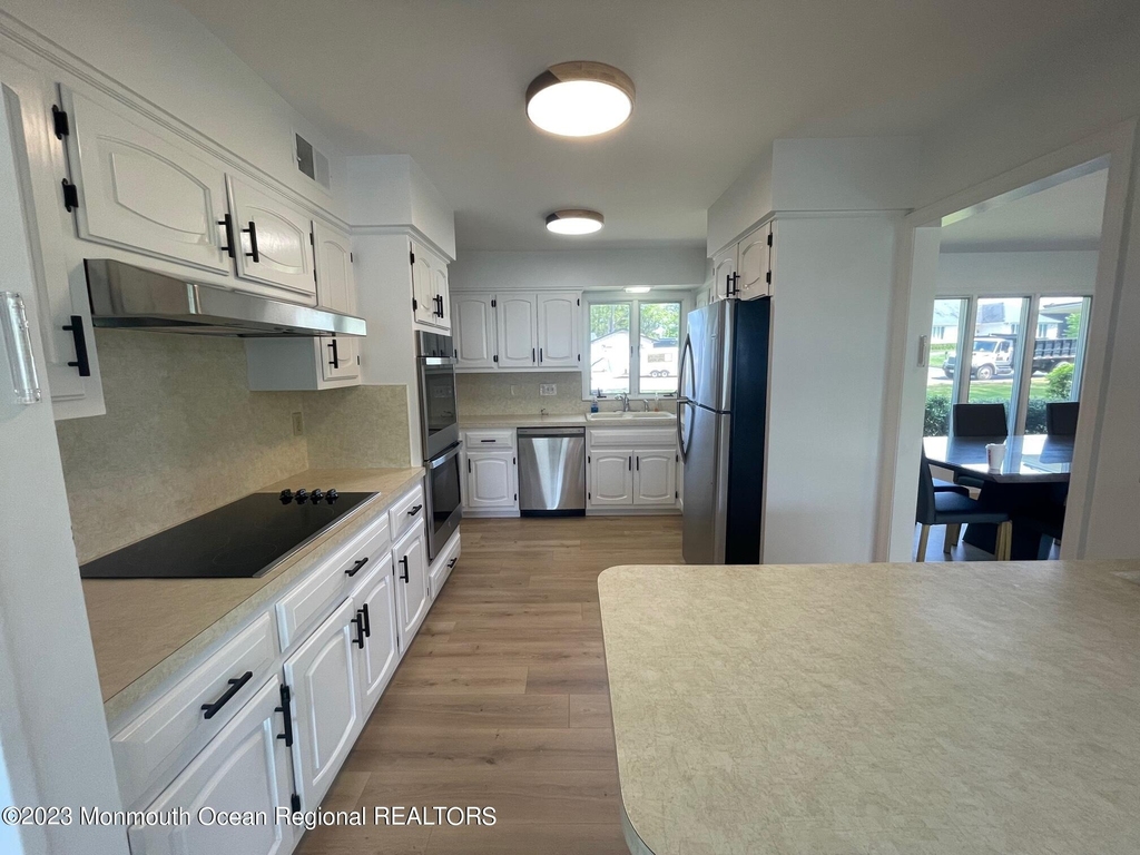 12 Greenbrier Road - Photo 5
