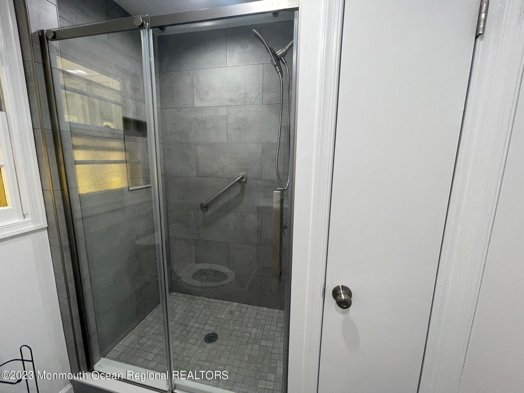 12 Greenbrier Road - Photo 11