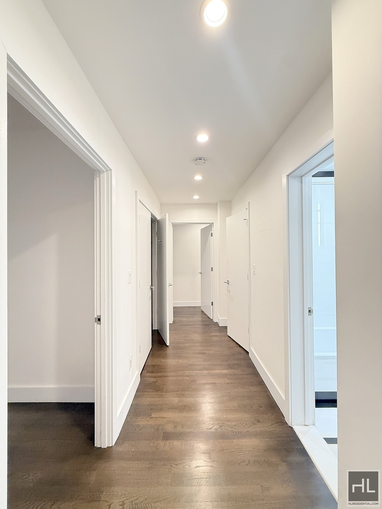 West End Avenue - Photo 2