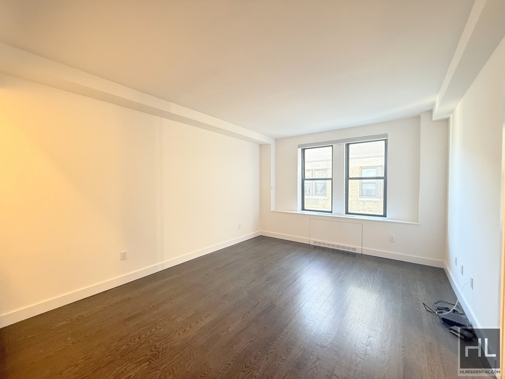 West End Avenue - Photo 4