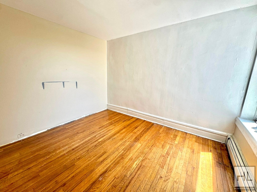 81 Street - Photo 1