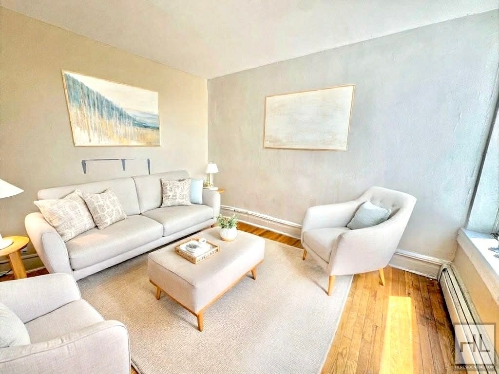 81 Street - Photo 0