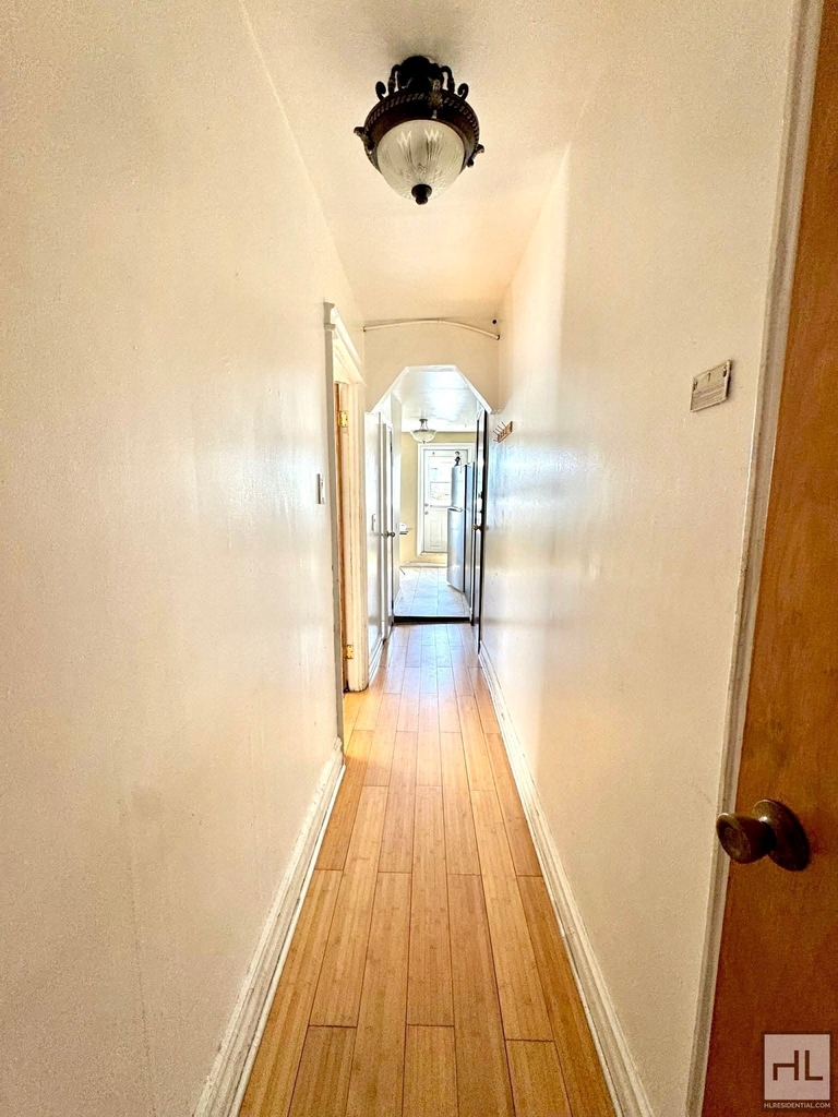 81 Street - Photo 4