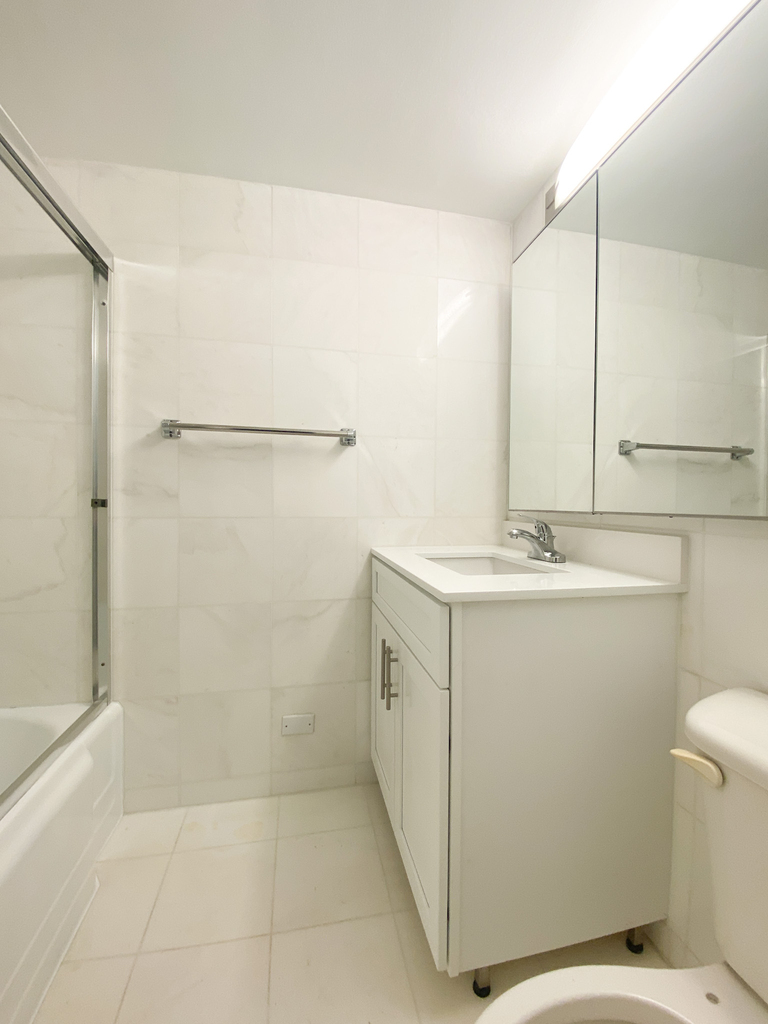 East 71st Street - Photo 5