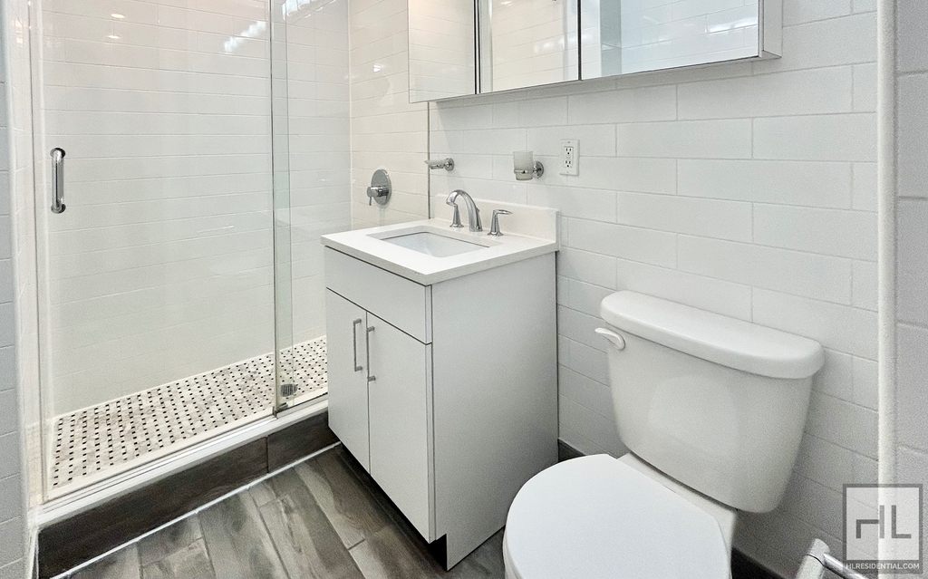 East 37 Street - Photo 3