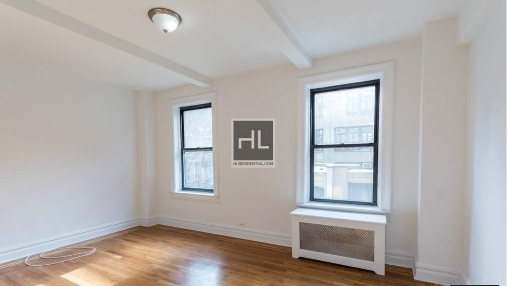East 37 Street - Photo 1