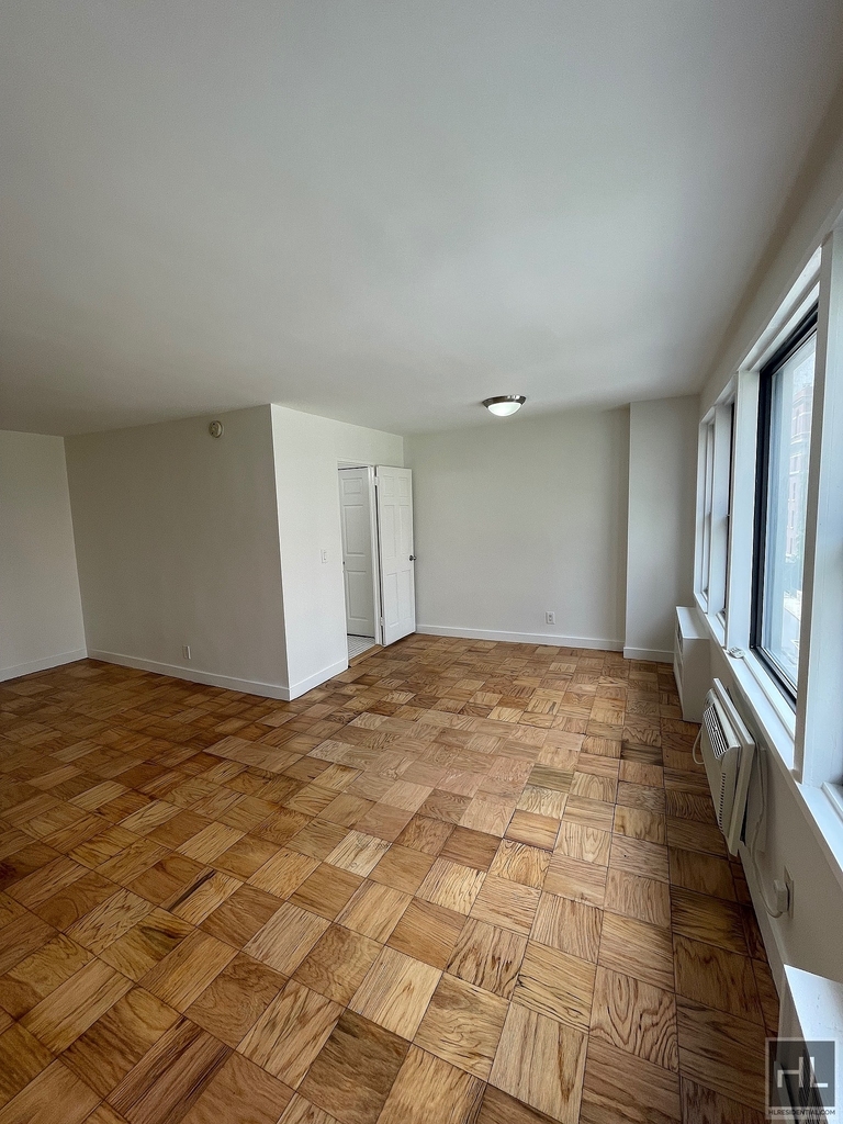 East 36 Street - Photo 2