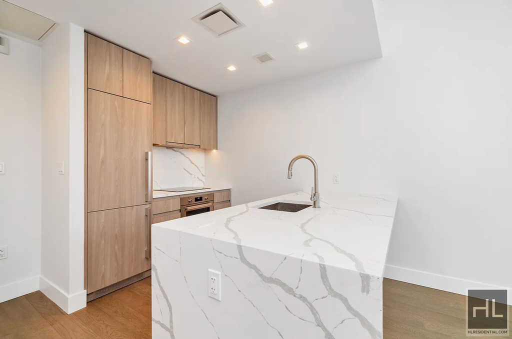 E 23rd St - Photo 3