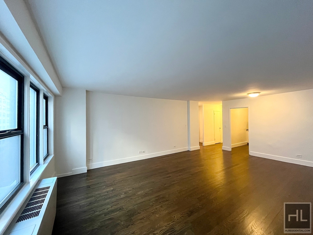 East 63 Street - Photo 2