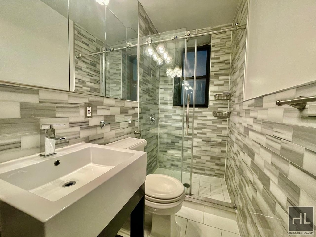 West 103rd Street - Photo 9