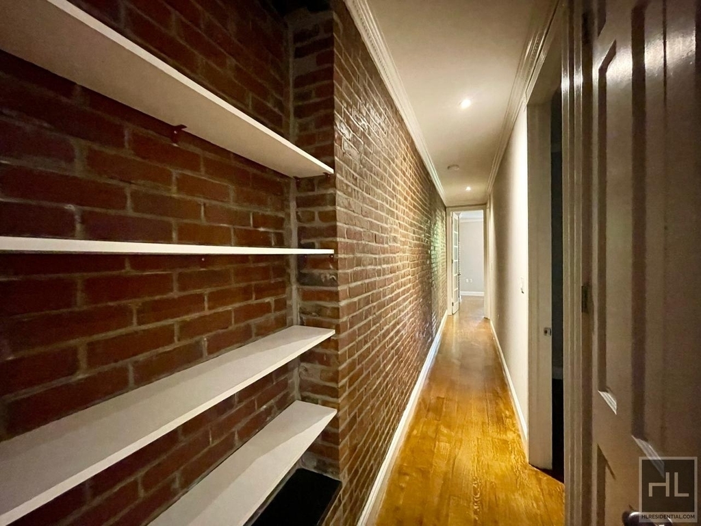West 103rd Street - Photo 7