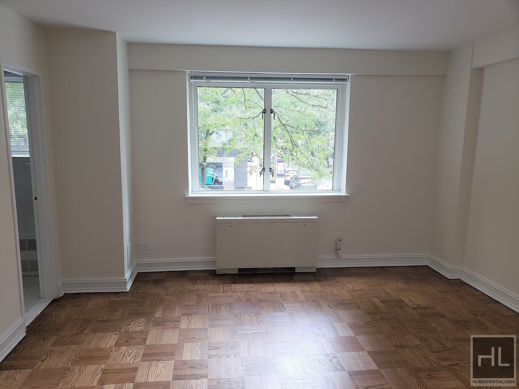 East 71st Street - Photo 2