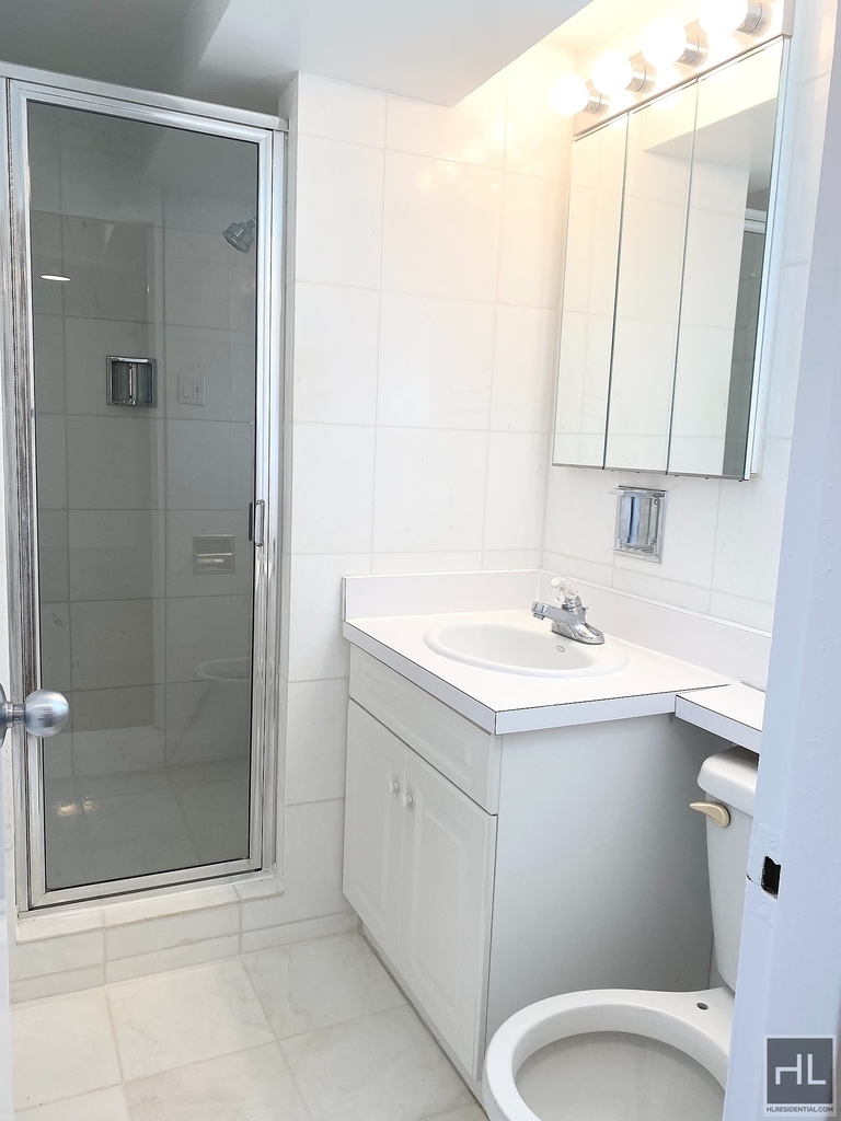 East 71st Street - Photo 5