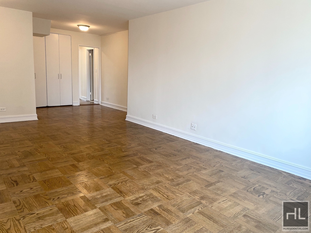 East 71st Street - Photo 1