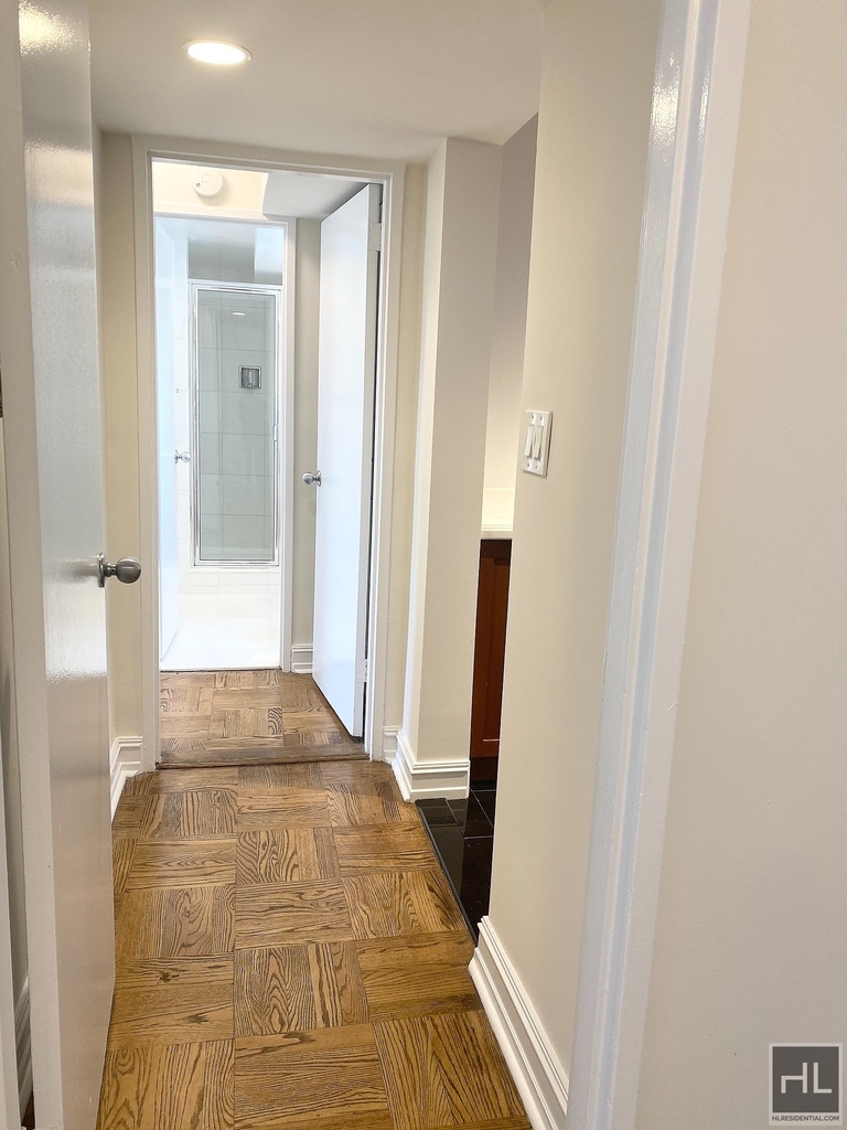East 71st Street - Photo 3
