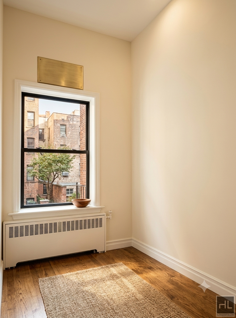 East 16th Street - Photo 1