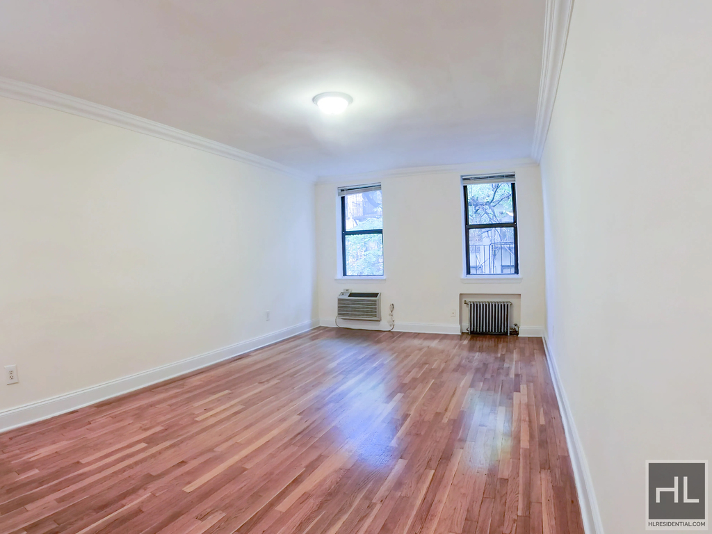 East 80 Street - Photo 0