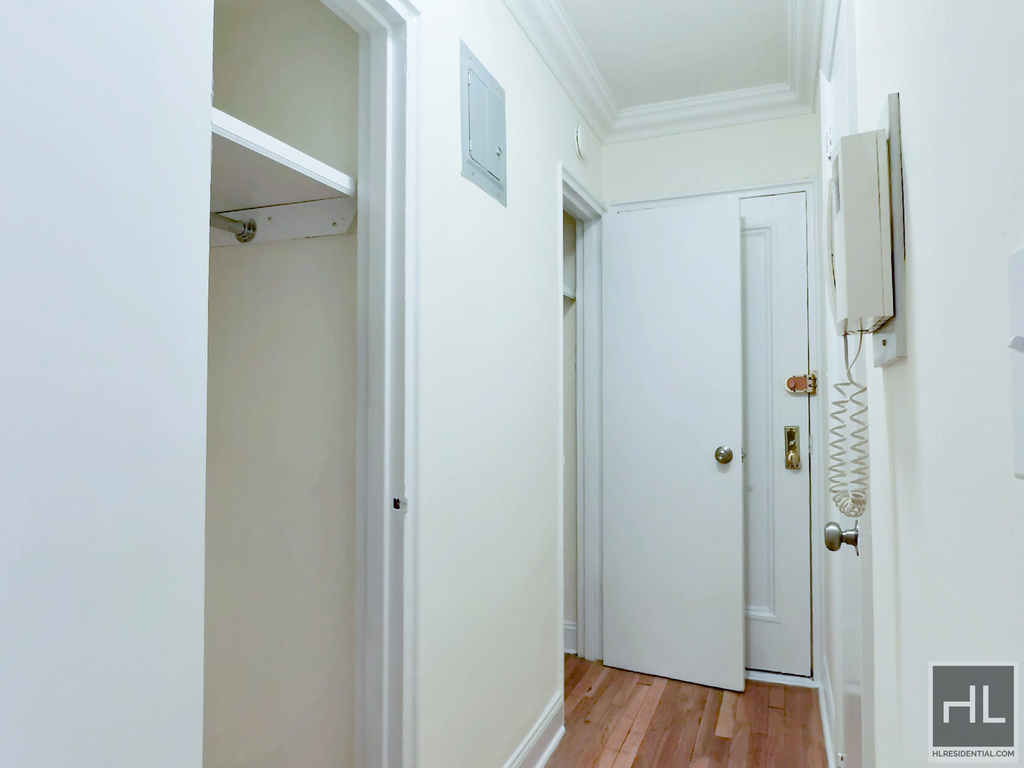 East 80 Street - Photo 2
