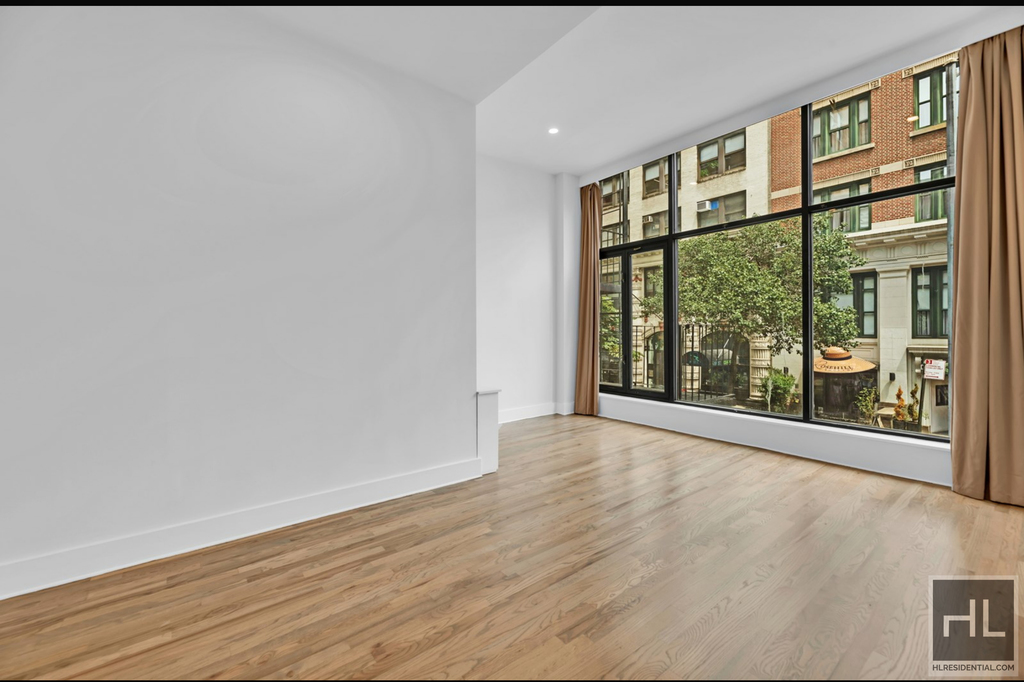 East 27th Street - Photo 0