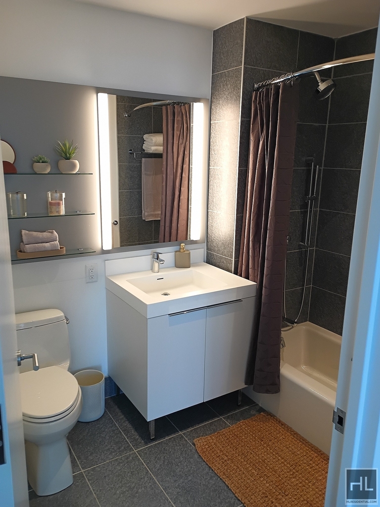 West 38th Street - Photo 2